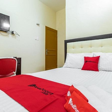Reddoorz Syariah @ Jalan Setiabudi Medan 3 Kültér fotó