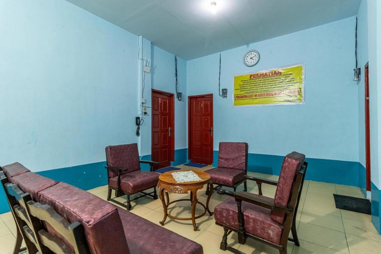 Reddoorz Syariah @ Jalan Setiabudi Medan 3 Kültér fotó
